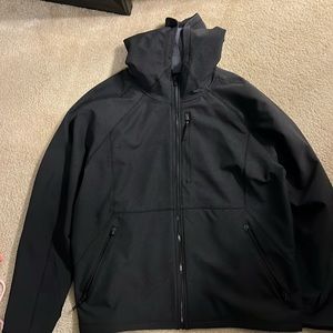 Men’s lightweight water resistant jacket